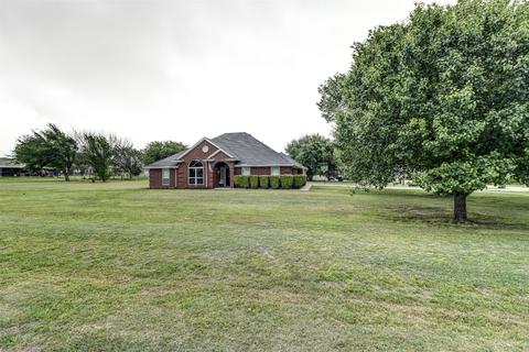 251 Mockingbird Ln, Decatur, TX 76234