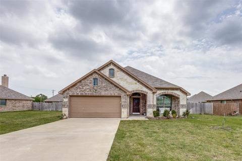 211 East St, Nevada, TX 75173