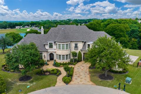 201 Falling Water Dr, Mckinney, TX 75070