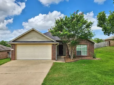 125 Bois D Arc Dr, Bullard, TX 75757