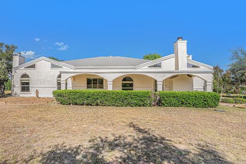 102 Lantana Dr, Granbury, TX 76049