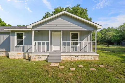 10709 Third St, Mansfield, TX 76063