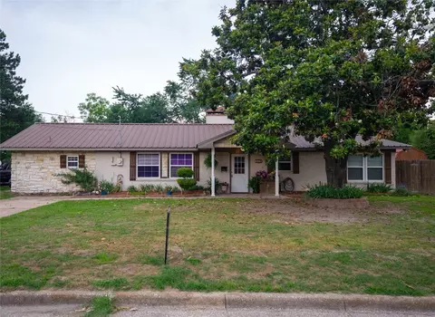 214 Morris Dr, Sulphur Springs, TX 75482