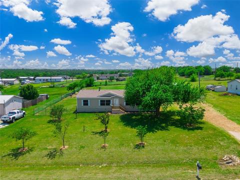 1481 Stone Hills Dr, Ponder, TX 76259