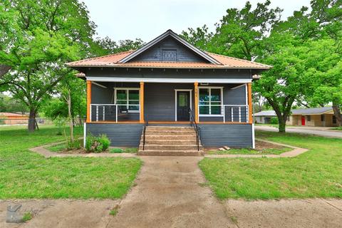 501 S Arlington St, Winters, TX 79567