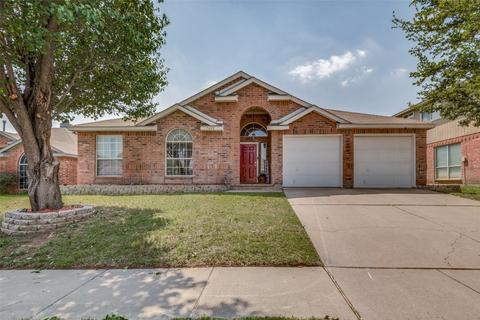 7602 Southbridge Ln, Arlington, TX 76002