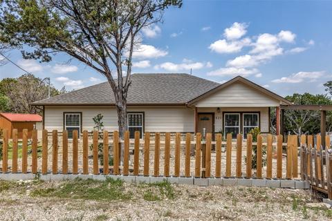 820 Tepee Trl, Granbury, TX 76048