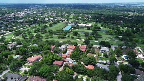 1208 Clover Ln, Fort Worth, TX 76107