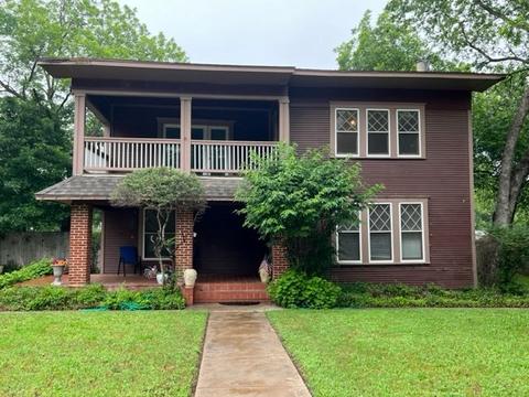 422 S Dooley St, Grapevine, TX 76051