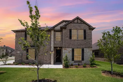 901 Lauren Dr, Midlothian, TX 76065