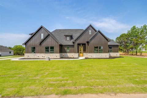 201 Constitution Ct, Weatherford, TX 76088