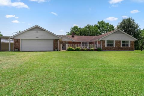1308 Sycamore Rd, Big Sandy, TX 75755