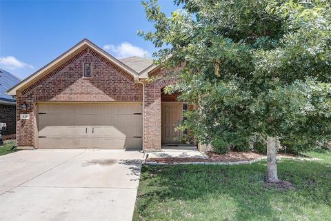 425 Angler Dr, Crowley, TX 76036