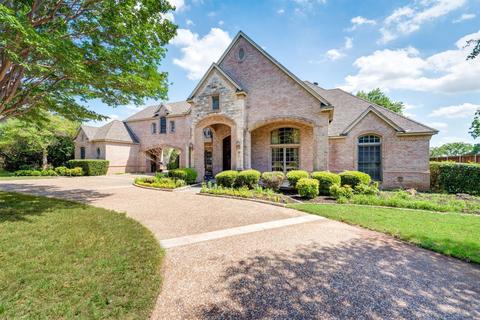 7617 Douglas Ln, North Richland Hills, TX 76182