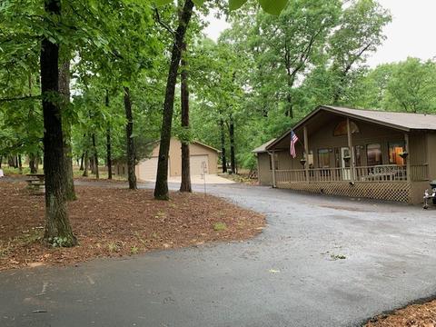 765 Cimarron Trl, Holly Lake Ranch, TX 75765