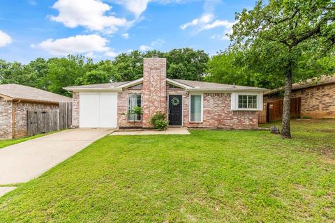 1405 Crest Dr, Mansfield, TX 76063