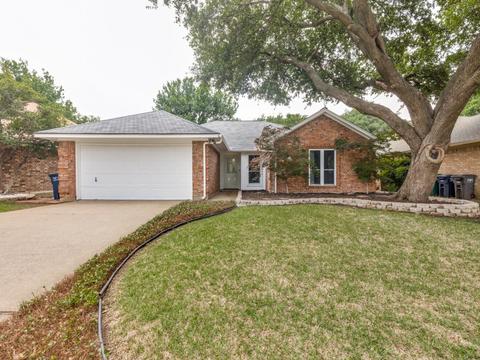 4913 Alicia Dr, Fort Worth, TX 76133