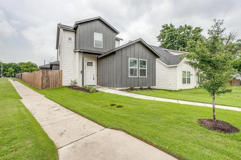 821 E Powell Ave, Fort Worth, TX 76104