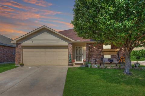 1653 Queens Brook Ln, Fort Worth, TX 76140