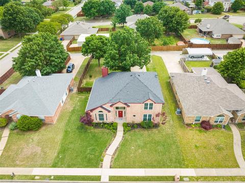 6907 Cottonwood Cir, Sachse, TX 75048