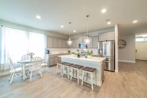 1828 Ruffian Rd, Granbury, TX 76049