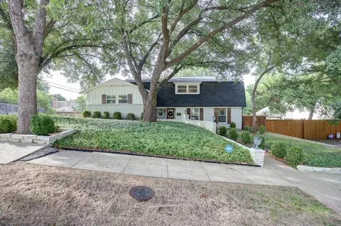 9226 Mercer Dr, Dallas, TX 75228