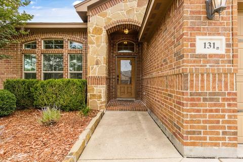 131 W Brushy W Trl, Fort Worth, TX 76108