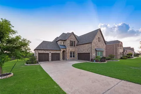 713 Calm Crest Dr, Rockwall, TX 75087
