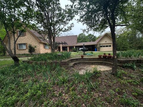5501 W Mayfield Rd, Arlington, TX 76016