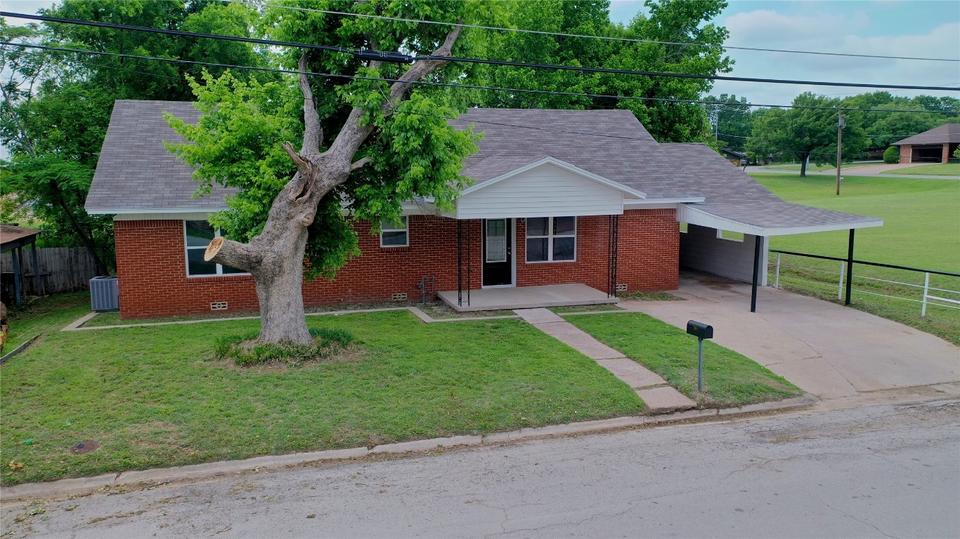 908 Central Ave, Bowie, TX 76230 32 Photos MLS 20326559 Movoto