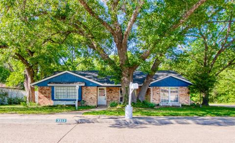 3313 Greenbriar Ln, Plano, TX 75074