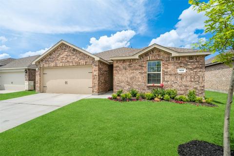 973 Glover Dr, Aubrey, TX 76227