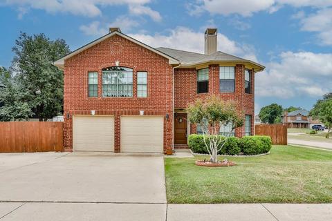 2101 Barton Springs Dr, Corinth, TX 76210