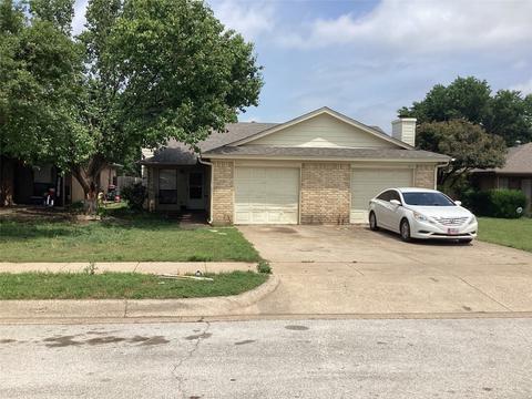 1144 Landsdale Ln, Saginaw, TX 76179