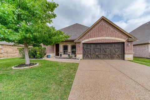 104 Firestone Dr, Willow Park, TX 76008