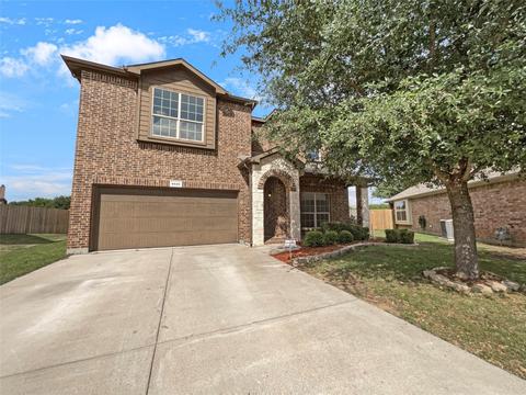 8020 Wyoming Dr, Fort Worth, TX 76131