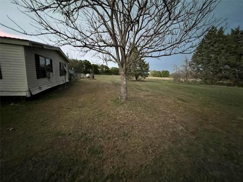 405 Munson Dr, Clyde, TX 79510 photo 4