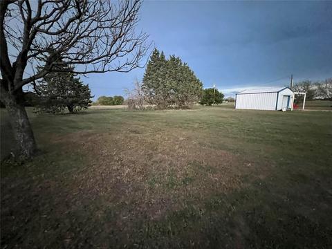 405 Munson Dr, Clyde, TX 79510 photo 9