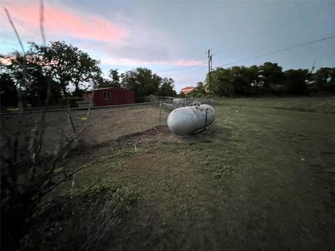 405 Munson Dr, Clyde, TX 79510 photo 6