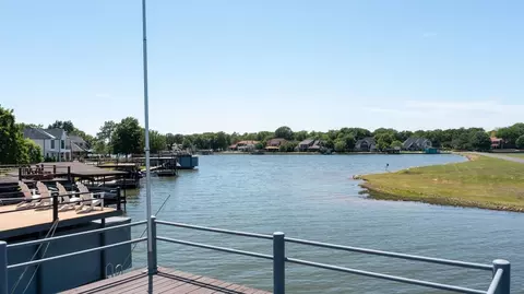 318 Saint Andrews Dr, Mabank, TX 75156