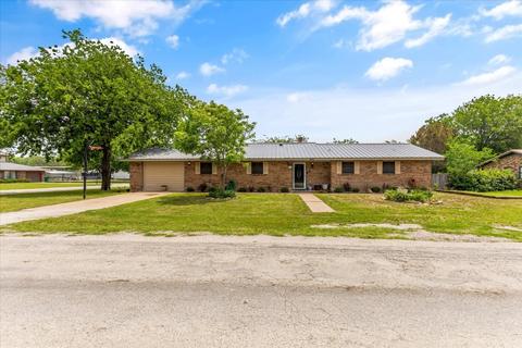 639 Hawk St, Dublin, TX 76446