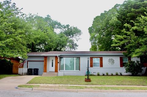 8312 Monmouth Dr, Fort Worth, TX 76116