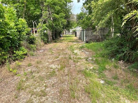 2547 Barlow Ave, Dallas, TX 75233
