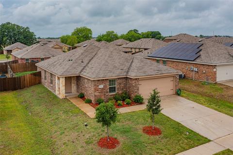 2711 Phelps Dr, Seagoville, TX 75159