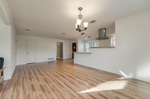 2500 Bryan St, Commerce, TX 75428 photo 9