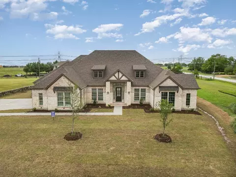 100 Falcon Point Dr, Heath, TX 75032
