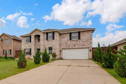 2052 Crosbyton Ln, Grand Prairie, TX 75052