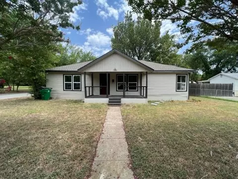 5901 Bertha Ln, Haltom City, TX 76117