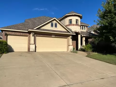 900 Monticello Dr, Burleson, TX 76028
