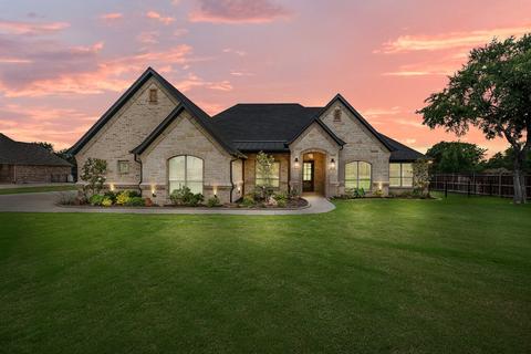 9557 Dickson Rd, Fort Worth, TX 76179